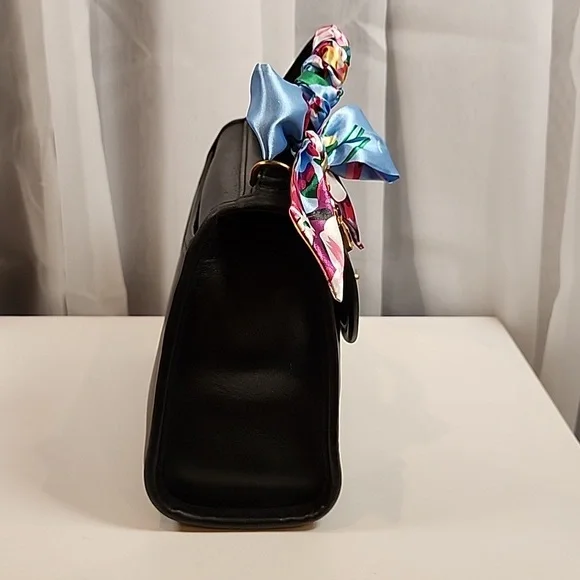 Sold Vintage Coach Regina #9983 - Picture 9 of 17